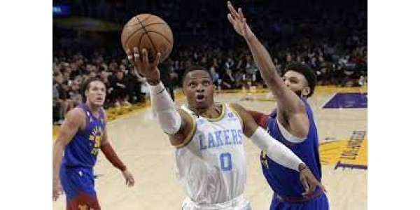 Ispao od Los Angeles Lakersa nakon samo četiri utakmice